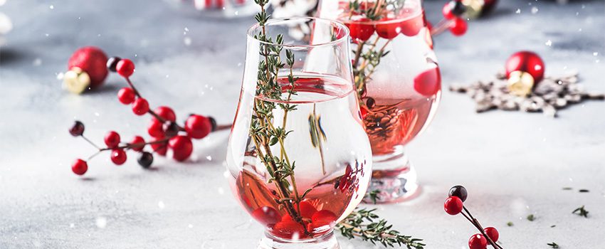 12 Christmas Cocktails to Add Extra Cheer In Your Season